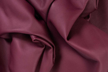Piel color vino texturizado grabado